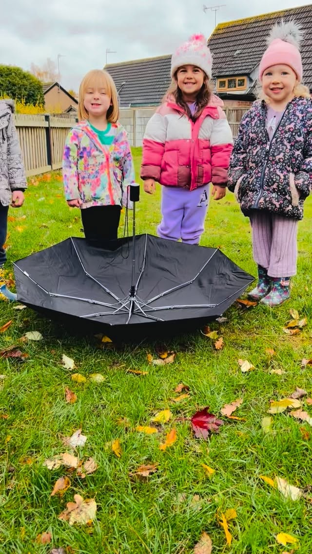 🍂 Hopping on another trend because… well it was too cute not to 🤎

#earlyyears #autumn #cozyseason #childcare #teamabc #childcareprovider #natureplay #earlylearning #playbasedlearning #leaves #toddlerlife